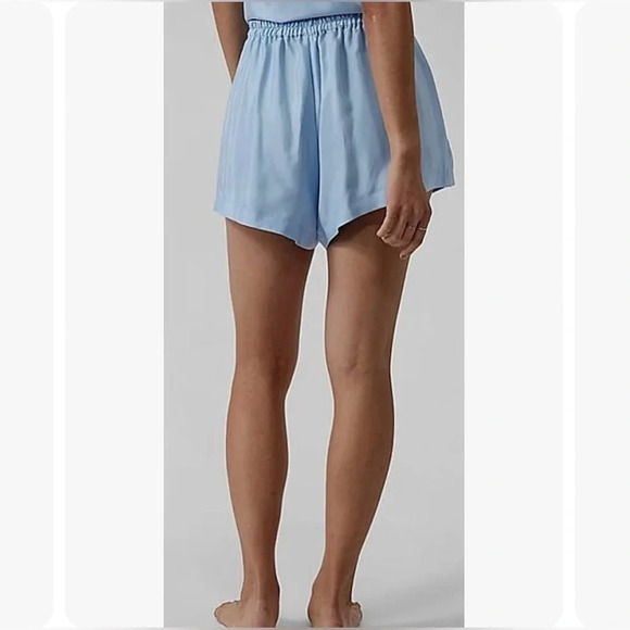 NWT ATHLETA Calm Cool Short Quarry Blue XS Silky Bridal Loungewear - Picture 2 of 15